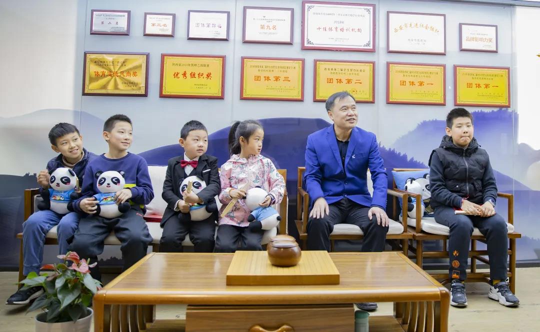 西安中惒围棋小棋手VS日本船桥山下塾小棋手交流对抗赛，精彩来了！