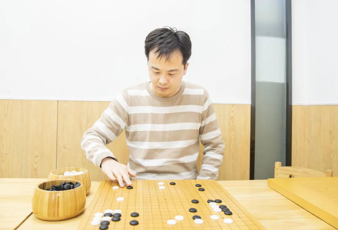 乘风破浪，携手前行|欢迎职业三段张宏杰老师加入中惒围棋大家庭！