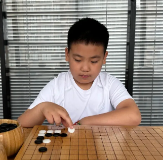 纹枰之星 | 9岁升至业余2段，姚柏苒：热爱不止，围棋无晚