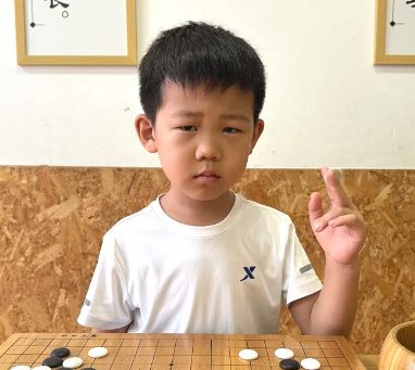 纹枰之星 | 1年半升至业余3段，解劭炜：坚持练棋，认真复盘就会越下越好