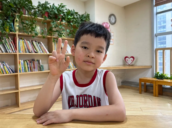 纹枰之星| 刘子硕的围棋成长记：在挑战中不断前行